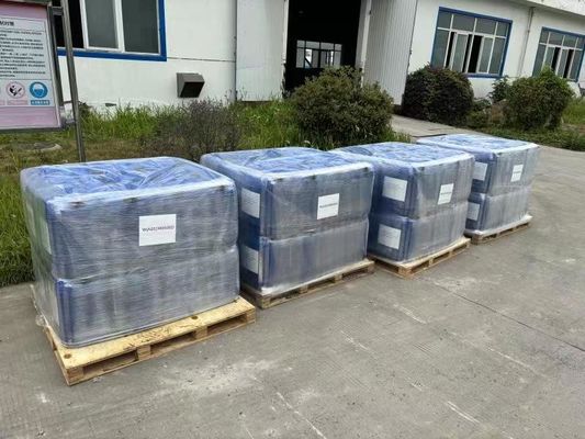 좋은 가격 CAS 번호 25036-25-3 액상 에폭시 수지, 에폭시 당량 160-180 G/eq 및 가드너 맥스 3 온라인으로